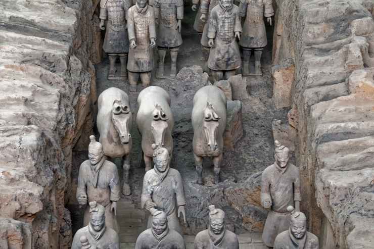 soldiers and horses - tom fisk pexels